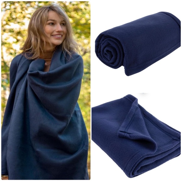 NWOT: Fleece Throw Blanket  (Navy Blue) - Picture 1 of 9